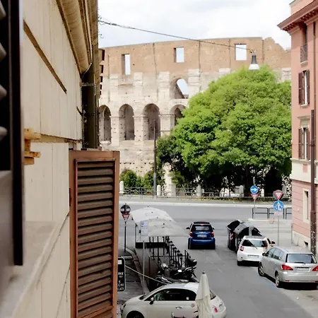 Colosseo Terrace Apartment Rome